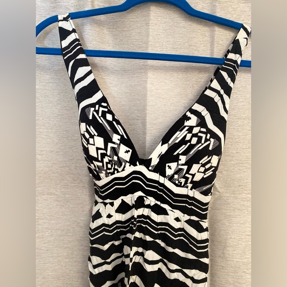 2 dresses 👗 - Picture 3 of 7